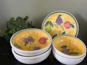 Caleca Frutta Hand Painted Italian Pottery Set 4 Ceramic Bowls and 1 Round Plate